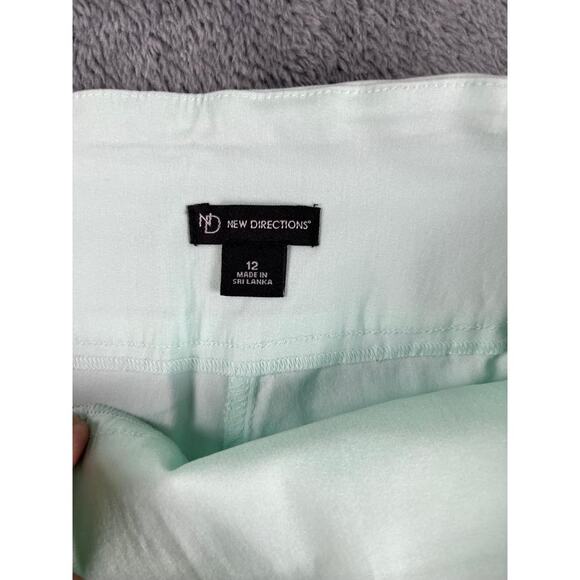 New Directions women’s size 12 mint green cropped pants NWT flaw - Picture 3 of 10